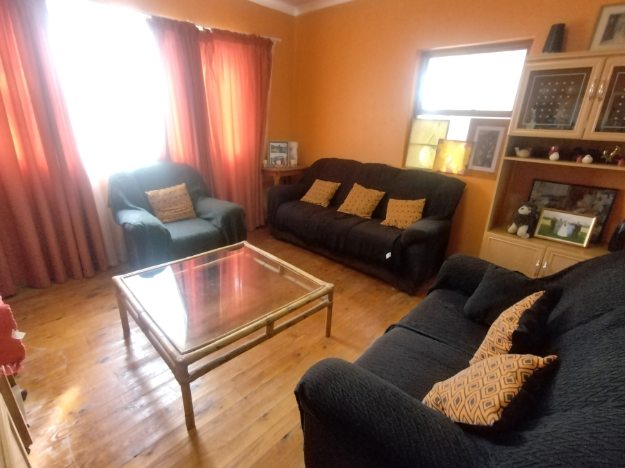 6 Bedroom Property for Sale in Kruisfontein Eastern Cape